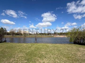 Terreno · 814m² · Lote en Venta Al Agua en El Cantón Barrio Islas | 848 m² | Excelente Ubicación