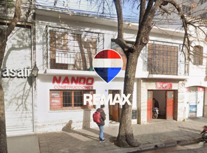 Casa · 240m² · 5 Ambientes · 2 Cocheras