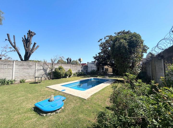 Casa · 120m² · 4 Ambientes · 3 Cocheras