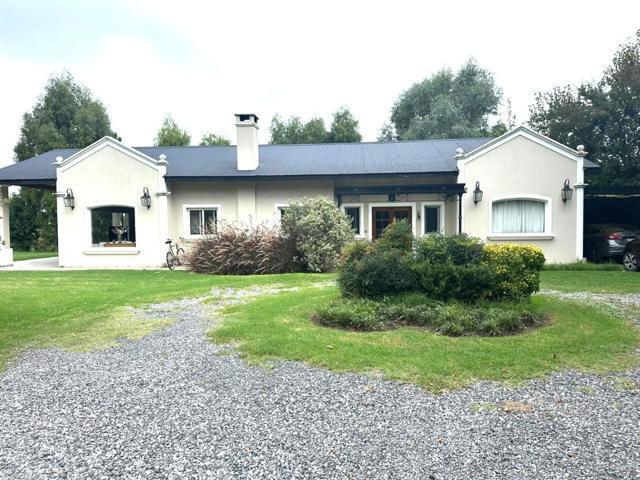 Casa · 260m² · 4 Ambientes