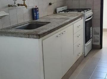 Departamento · 70m² · 5 Ambientes · Alquiler Departamento de 3 Dorm. en B° El Bosque, Salta Capital