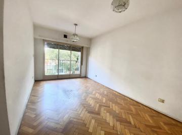 Departamento de 4 ambientes, Flores · Departamento 4 Ambientes | Balcón Al Frente | a Remodelar