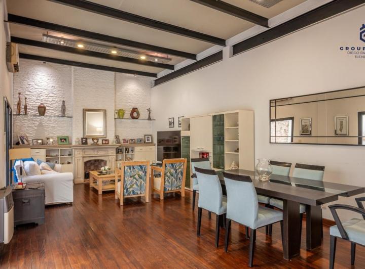Casa · 281m² · 6 Ambientes · 2 Cocheras