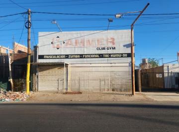 Bodega-Galpón · 570m² · Alquiler Galpón Sobre Av Benavidez. 570 M².chimbas