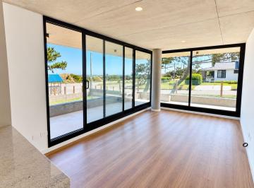 Departamento · 69m² · 3 Ambientes · Apartamento en Venta 2 Dorm. Primera Linea