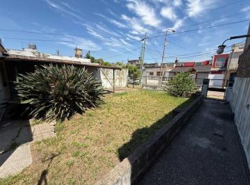 Casa · 305m² · 4 Ambientes · 1 Cochera · A Refaccionar Casa 4 Amb en La Tablada