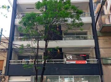 Departamento de 3 ambientes, Caballito · Piso Único! 4 Baños 2 Balcones Super Luminoso!