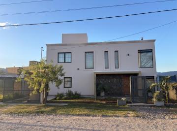 Casa de 3 ambientes, San Salvador de Jujuy · Casa en Altos de Nieva