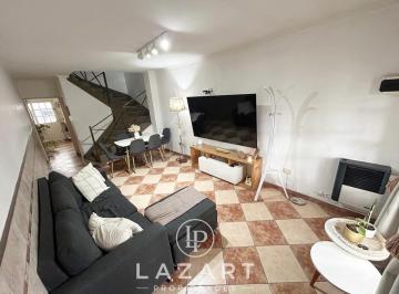 Casa · 110m² · 4 Ambientes · 1 Cochera · Triplex 4 Amb. Cochera, Patio con Parrilla - Apto Credito