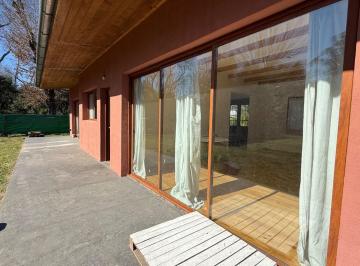 Casa · 92m² · 2 Ambientes · 2 Cocheras · Alquiler Casa 2 Amb. Pilar Lalonja 595 m Parque
