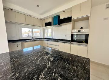 Casa · 122m² · 4 Ambientes · 2 Cocheras · Venta - Casa en Santa Ines - Posibilidad de Financiación