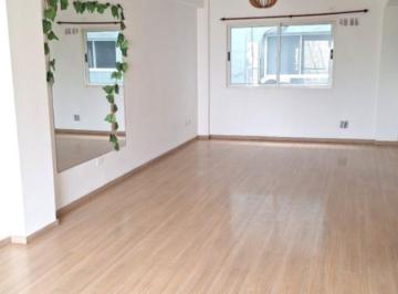 Departamento de 1 ambiente, Flores · Extraordinario y Amplio Monoambiente Apto Profesional con Cochera
