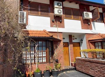 Casa · 104m² · 4 Ambientes · 1 Cochera · Duplex 4 Amb Espacio Prive Jardin Parrilla Cochera