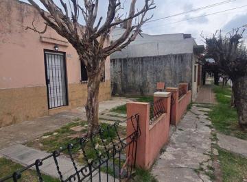 Casa · 120m² · 4 Ambientes · Venta Casa Zona Industrial Multifamiliar Casanova