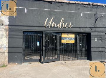 Local comercial · 300m² · 5 Ambientes · 1 Cochera · Local en Cutral Co