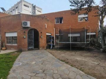 GIA-GI1-3559_2 · Venta Casa 382 m² Lote 120 m² Cubiertos
