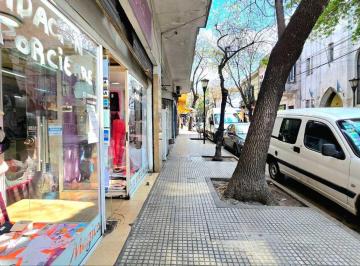 Local comercial · 43m² · Venta de Local Comercial en La Boca con Baño