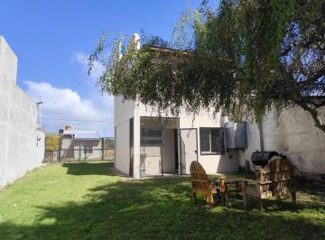 Casa · 53m² · 3 Ambientes · 6 Cocheras · Venta Casa Apta Crédito con Gran Parque y Potencial de Ampliación – Faro Norte