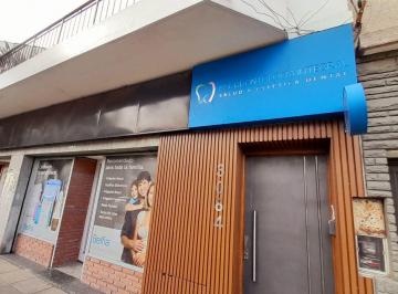 Oficina comercial · 55m² · 4 Ambientes · Olivos - Impecable Oficina con 4 Privados y Balcón Terraza Al Frente!