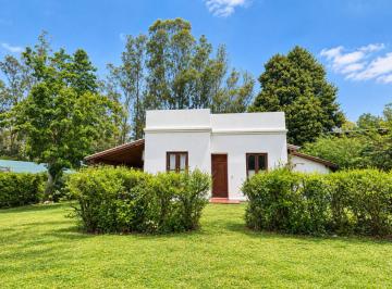 Casa · 95m² · 4 Ambientes · 1 Cochera · Casa 2 Dorm. en Venta Santa Ana, Dos Baños.
