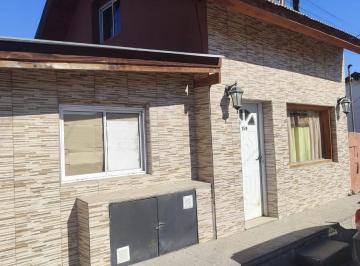 Casa · 5 Ambientes · 1 Cochera · Casa en El Bolson