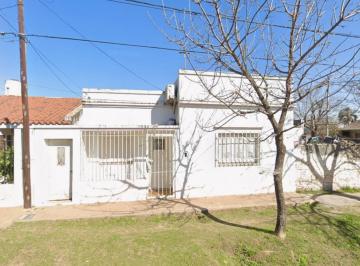 Casa · 86m² · 4 Ambientes · Casa a La Venta Una Cuadra Al Este de Blas Parera