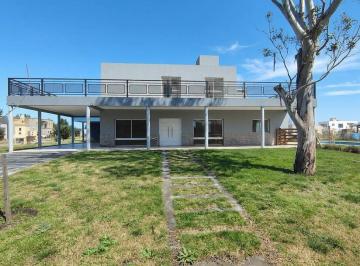 Casa · 200m² · 4 Ambientes · 2 Cocheras · Casa 4 Ambientes en Alquiler en Lagos de San Eliseo