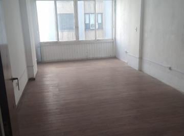 Oficina comercial de 2 ambientes, Balvanera · Alquilo Oficina Luminosa a La Calle en Once
