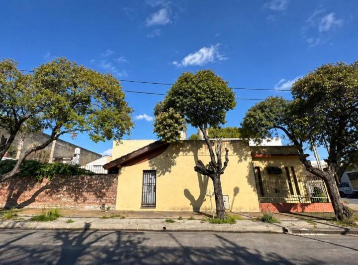 Casa · 103m² · 3 Ambientes · 1 Cochera