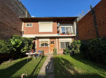 rs:pkk31v59vha7wy7tajoi5v58 · Venta Casa Para Dos Familias Remedios de Escalada