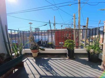 Casa · 228m² · 12 Ambientes · Casa Multifamiliar en San Andrés con 2 Deptos