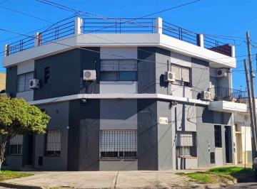 Casa · 228m² · 12 Ambientes · Casa Multifamiliar en San Andrés con 2 Deptos