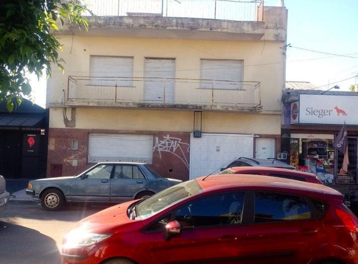Casa · 295m² · 5 Ambientes · 1 Cochera