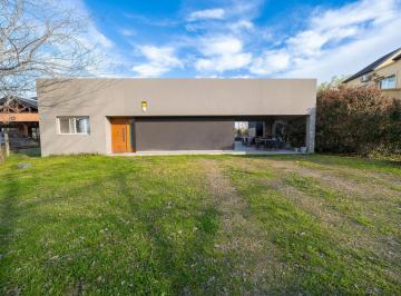 Casa · 133m² · 4 Ambientes · 1 Cochera · Casa en Venta 3 Dorm. La Carolina Country