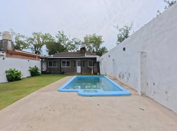 Casa · 105m² · 4 Ambientes · 1 Cochera · Casa 4 Amb en Venta en Victoria, Jardin y Pileta
