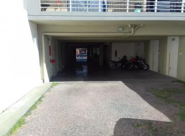 Garage en Alquiler · Cochera Fija en Alquiler: Amplia, Segura y con Portón Automatizado