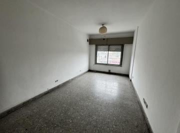 Departamento · 65m² · 3 Ambientes · Venta Departamento 3 Ambientes - Av San Martin Al 3900 - Lanús - Escalada