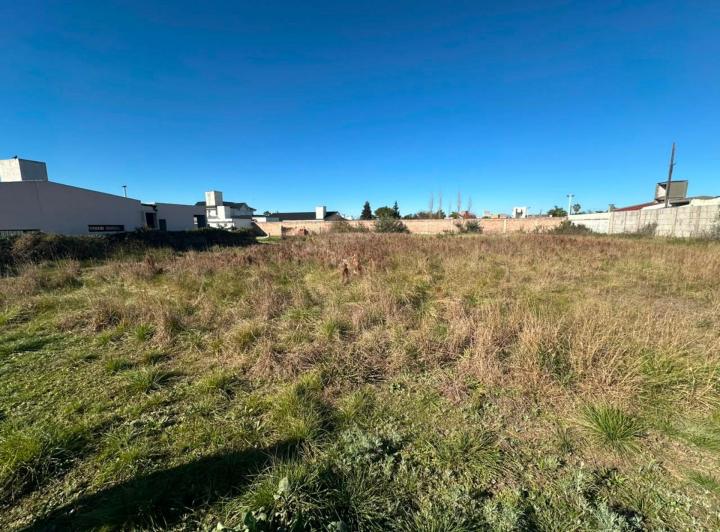 Terreno · 685m²