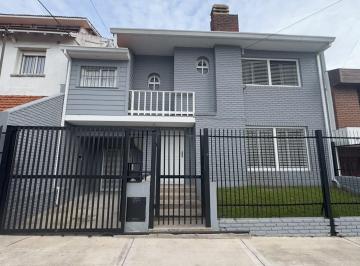 Casa · 126m² · 4 Ambientes · 1 Cochera · En Venta Casa 4 Amb Patio Quincho Stella Maris