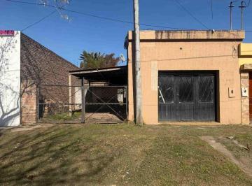Casa · 58m² · 2 Ambientes · 1 Cochera · Venta/inmueble a Refaccionar/bo.9 de Julio