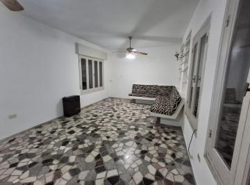 Casa · 155m² · 4 Ambientes · Venta Casa 3 Dorm. con Patio en Pueyrredon