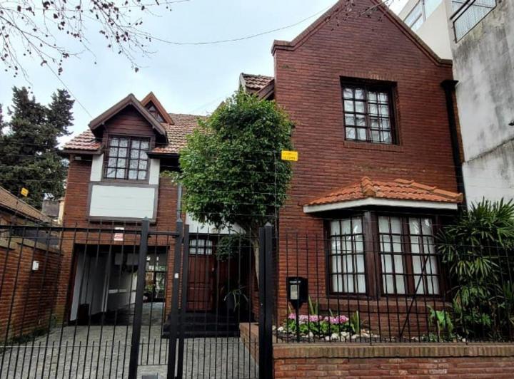 Casa · 202m² · 5 Ambientes · 1 Cochera