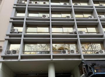 Oficina comercial · 300m² · 4 Cocheras · Venta Oficina Alquilada Centro 8% Rentabilidad