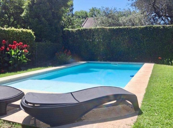 Casa · 219m² · 5 Ambientes · 2 Cocheras