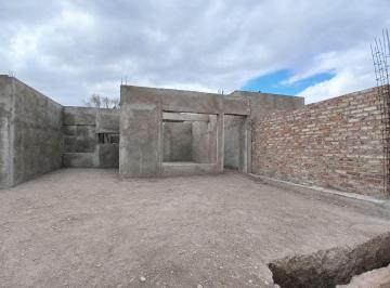 Casa · 87m² · 3 Ambientes · 1 Cochera · Casa en Pozo en Barrio Vista Michelo