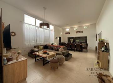 Casa · 208m² · 6 Ambientes · 2 Cocheras · Casa - San Matias