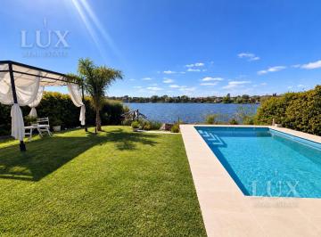 Casa · 360m² · 6 Ambientes · 2 Cocheras · Venta Casa con Pileta a La Laguna Orientación Este con Amarra – San Isidro Labrador