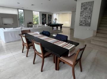 Casa · 400m² · 7 Ambientes · 2 Cocheras · Moderna Casa en Alquiler en Pacheco Golf Club - Impecable!