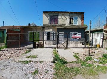 Casa · 124m² · 4 Ambientes · 1 Cochera · Venta Casa 3 Ambientes Florencio Varela