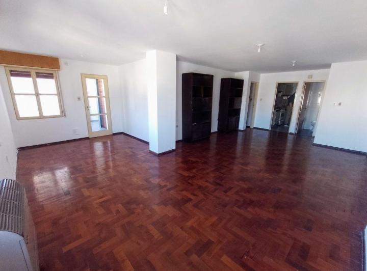 Departamento · 140m² · 4 Ambientes · 1 Cochera